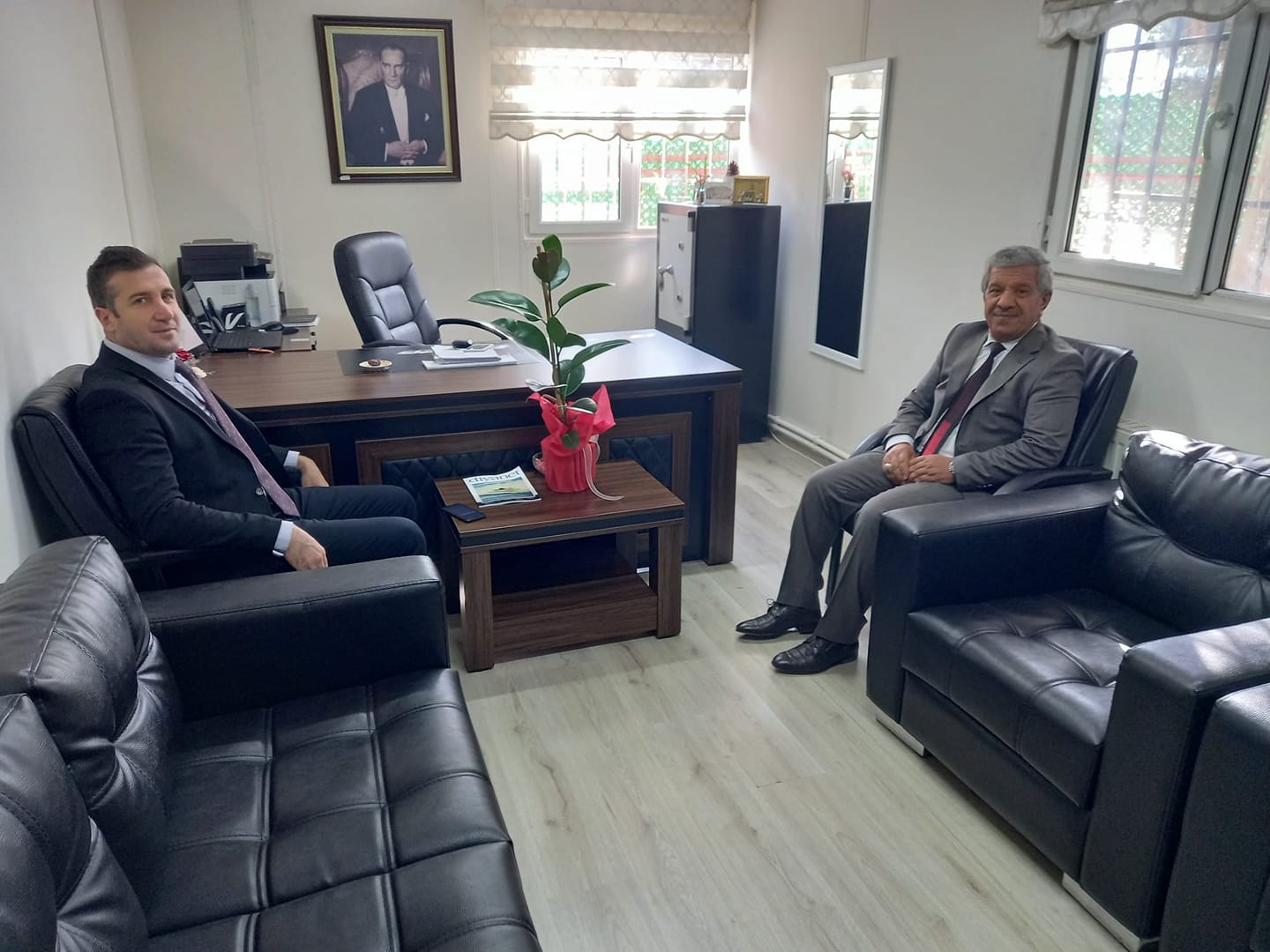 İl Müdürümüz Arif LAÇİN, AKVÇES Müdürü Mehmet TEKİN'e Hayırlı Olsun Ziyaretinde Bulundu.