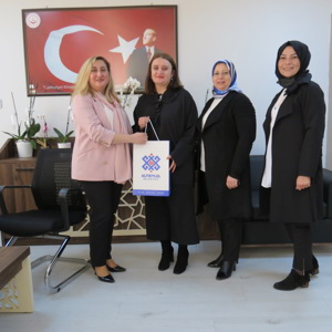 Altıeylül Belediyesi Kent Konseyi Kadın Meclisinden Kurumumuza Ziyaret - fotoğraf 1