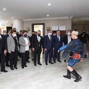 Bakanımız Derya Yanık Karabük'te Ziyaretlerde Bulundu - fotoğraf 6