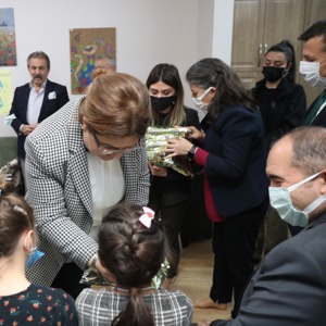 Bakanımız Derya Yanık Karabük'te Ziyaretlerde Bulundu - fotoğraf 17
