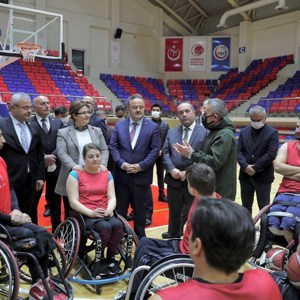 Bakanımız Derya Yanık Karabük'te Ziyaretlerde Bulundu - fotoğraf 12