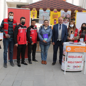 Hakkâri’de Kadına Şiddete “Birlikte Dur Diyelim" standı açıldı - fotoğraf 7
