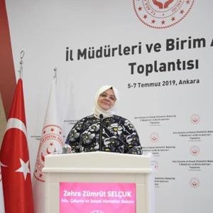 Bakan Selçuk 81 İlimizin Aile, Çalışma ve Sosyal Hizmetler İl Müdürü ve Bakanlığımız Birim Amirleri ile Bir Araya Geldi.  - fotoğraf 4