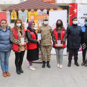 Hakkâri’de Kadına Şiddete “Birlikte Dur Diyelim" standı açıldı - fotoğraf 12