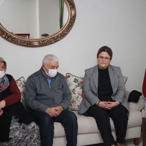 Bakanımız Derya Yanık Samsun’da Ziyaretlerde Bulundu - fotoğraf 7