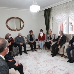 Bakanımız Derya Yanık Samsun’da Ziyaretlerde Bulundu - fotoğraf 9