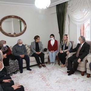Bakanımız Derya Yanık Samsun’da Ziyaretlerde Bulundu - fotoğraf 6