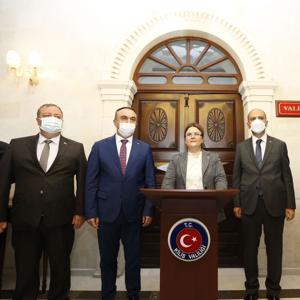 Bakanımız Derya Yanık, Kilis'te Elbeyli Geçici Barınma Merkezi'ni Ziyaret Etti - fotoğraf 12