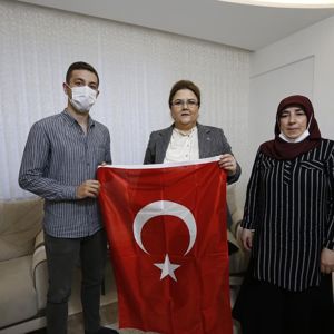 Bakanımız Derya Yanık, Kilis'te Elbeyli Geçici Barınma Merkezi'ni Ziyaret Etti - fotoğraf 14