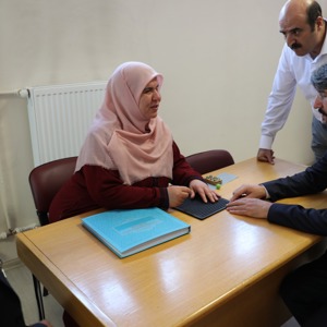 Engelli ve Yaşlı Hizmetleri Genel Müdürü Uzm. Dr. Orhan KOÇ Yenimahalle Görme Engelliler Rehabilitasyon Merkezinde İncelemelerde Bulundu - fotoğraf 2