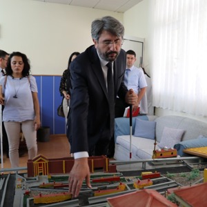 Engelli ve Yaşlı Hizmetleri Genel Müdürü Uzm. Dr. Orhan KOÇ Yenimahalle Görme Engelliler Rehabilitasyon Merkezinde İncelemelerde Bulundu - fotoğraf 4