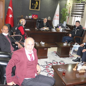 İLK UMUT BAKIM MERKEZI YÖNETİCİLERİ VE ENGELLİ BİREYLERİMIZ TARAFINDAN  İL MÜDÜRÜMÜZE ZİYARET - fotoğraf 2