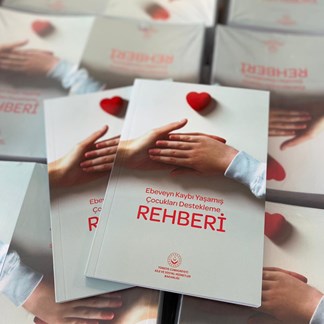 Ebeveyn Kaybı Yaşamış Çocukları Destekleme Rehberi Görseli