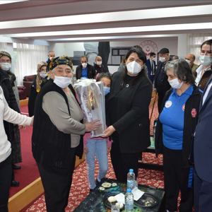 “7’den 70’e Nesiller Buluşuyor Projesi” Kapsamında  Yıl Sonu Programı Düzenlendi - fotoğraf 15