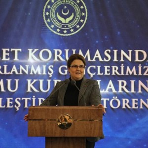 Bakanımız Derya Yanık: “Devlet Korumasında Yetişen 985 Gencimizi Kamuya Atadık” - fotoğraf 1