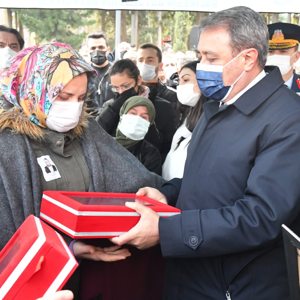 ŞEHİT CİHAN GÖKKAYA BALIKESİR'DE TOPRAĞA VERİLDİ - fotoğraf 2