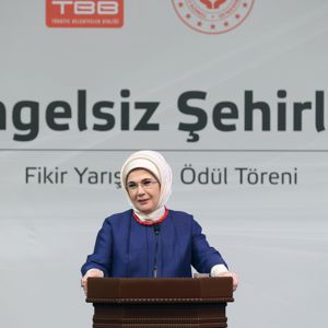 Emine Erdoğan Hanımefendi ile Bakanımız Derya Yanık, Engelsiz Şehirler Fikir ve Proje Yarışması Ödül Töreni'ne Katıldı - fotoğraf 2