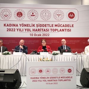Aile ve Sosyal Hizmetler Bakanımız Derya Yanık Başkanlığında, “Kadına Yönelik Şiddetle Mücadelede 2022 Yol Haritası” Konulu Basın Toplantısı Gerçekleştirildi - fotoğraf 2