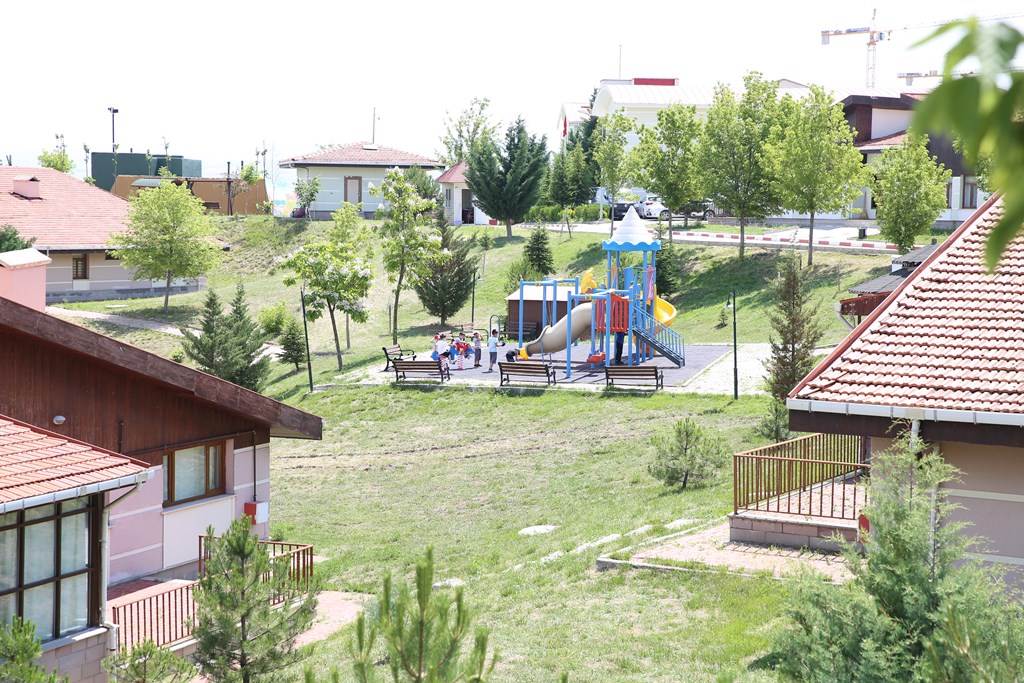 Bakanımız Derya Yanık: “2022’de Toplam 438 Kapasiteli Yeni Çocuk Evlerimizi Hizmete Açacağız”