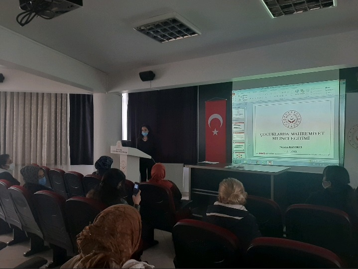 Antakya Sosyal Hizmet Merkezi Müdürlüğü tarafından “Çocuklarda Mahremiyet Bilinci” konulu seminer verildi.