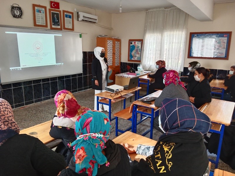 Kırıkhan Saylak İlk ve Ortaokulu öğrenci velilerine ‘’Kadına Yönelik Şiddetle Mücadele-Erken Yaşta Zorla Evlilikle Mücadele’’ semineri verilmiştir.