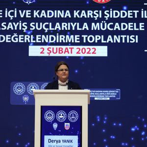 Bakanımız Derya Yanık, "Aile İçi ve Kadına Yönelik Şiddetle Mücadele Toplantısı"na katıldı - fotoğraf 1