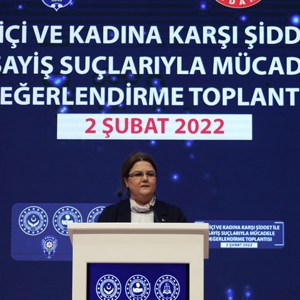 Bakanımız Derya Yanık, "Aile İçi ve Kadına Yönelik Şiddetle Mücadele Toplantısı"na katıldı - fotoğraf 1