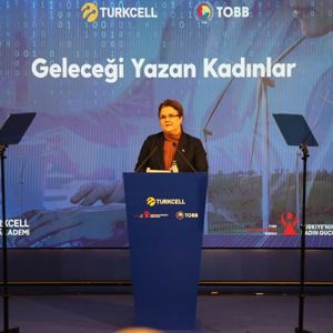 Emine Erdoğan Hanımefendi ve Bakanımız Derya Yanık Geleceği Yazan Kadınlar İklim Fikir Maratonu Ödül Töreni'ne Katıldı - fotoğraf 2