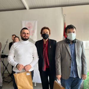 İstanbul Görme Engelliler Rehabilitasyon Merkezi Müdürlüğü bünyesinde eğitim sürecini başarıyla tamamlayan kursiyerler düzenlenen mezuniyet töreninde  sertifikalarını aldılar. - fotoğraf 12
