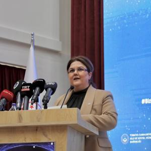 Bakanımız Derya Yanık, Aksaray'da Kadın Aktivite Merkezi’nin Açılışı ile Uluslararası Bilimde Kadın ve Kız Çocukları Günü Programına Katıldı - fotoğraf 1