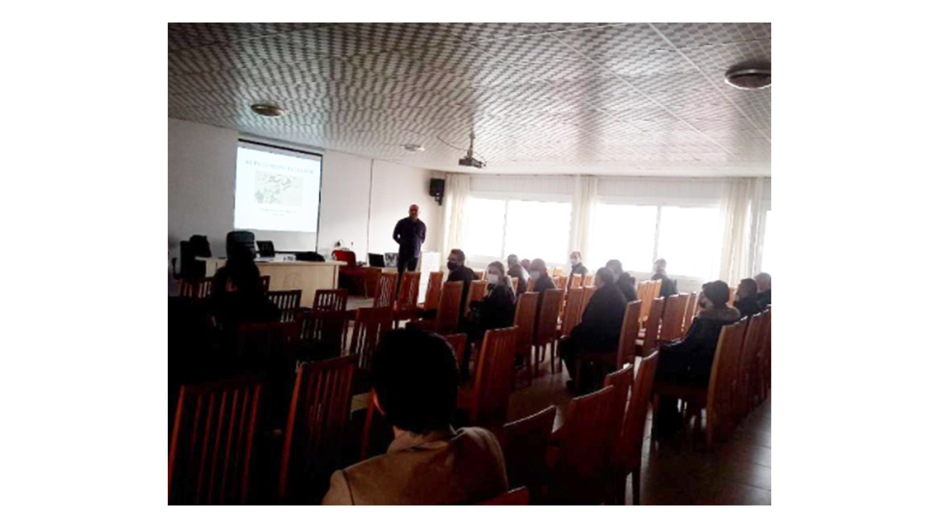 İskenderun İlçe Milli Eğitim Müdürlüğünde Okul İdarecilerine “Bilinçli Medya Kullanımı” konulu seminer verildi.