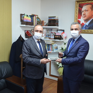 Öz Sağlık İş Sendikası Genel Başkanı Devlet Sert İl Müdürümüz Mahmut ÖZDEMİR’i Ziyaret Etti - fotoğraf 2