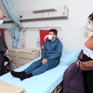 Genel Müdür YALÇIN, Bilkent Fizik Tedavi ve Rehabilitasyon Eğitim ve Araştırma Hastanesi’nde tedavi gören Gazilerimizi Ziyaret Etti. - fotoğraf 5