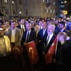 15 Temmuz Demokrasi Akşamımız Ülkemizde 90.000 Camimizde Okunan Salalarla Birlikte Son Bulmuştur - fotoğraf 1