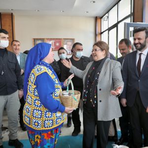 Aile ve Sosyal Hizmetler Bakanımız Derya Yanık, Çatalca'da Ziyaretlerde Bulundu - fotoğraf 4