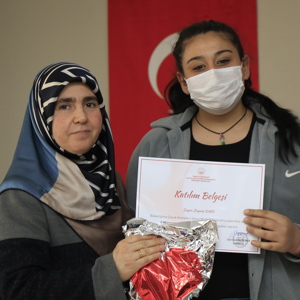 Çocuk Evleri Koordinasyon Merkezi ve Çocuk Evleri Sitesi Müdürlüklerinde ki çocuklarımızın katılımıyla İl Münazara Yarışması düzenlendi.  - fotoğraf 2