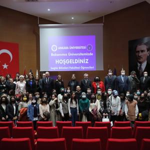 Aile ve Sosyal Hizmetler Bakanımız Derya Yanık Ankara Üniversiteli Gençlerle Buluştu - fotoğraf 1