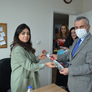 İl Müdürümüz Mahmut ÖZDEMİR Personellerimizin 8 Mart Dünya Kadınlar Gününü Kutladı - fotoğraf 4