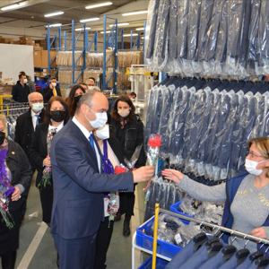 Modavizyon Tekstil Fabrikasında 8 Mart Dünya Kadınlar Günü Kutlandı - fotoğraf 2