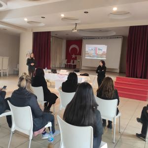 8 Mart Dünya Kadınlar Gününde “Şiddet ile Mücadele ve KADES”  Eğitimlerine Devam Edildi - fotoğraf 4