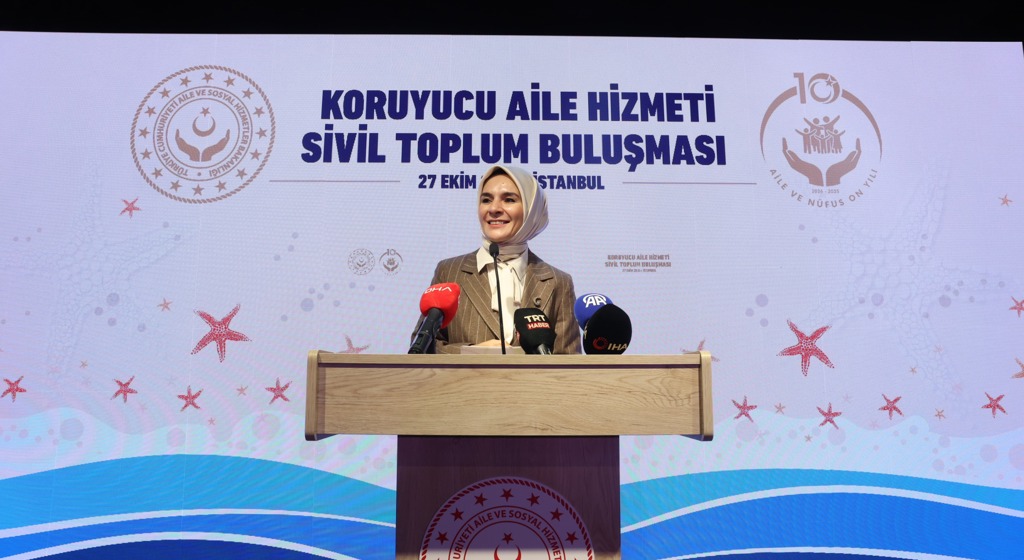 Aile ve Sosyal Hizmetler Bakanımız Göktaş, "Koruyucu Aile Hizmeti Sivil Toplum Buluşması"nda konuştu