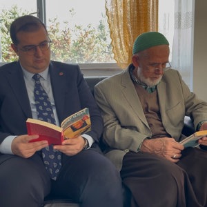 “İyilik Var” Kapsamında Vali Yardımcımız Sayın Armağan TURAN, Adalet Komisyonu Başkanı Sayın Abdullah Güray ŞAHİN ve İl Müdürümüz Sayın Serdar DEMİRCİ’den Gazi Huzurevi’ne Anlamlı Ziyaret - fotoğraf 5