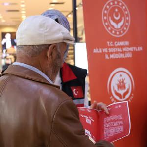 Çankırı'da İyilik Hareketi: Yunus AVM' de Gönüllülük İçin Farkındalık Standı Kuruldu  - fotoğraf 6