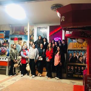  Dünya Kız Çocukları Günü Kapsamında Sinema ve Akşam Yemeği Etkinliği Düzenlendi - fotoğraf 2
