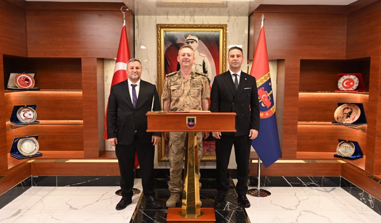 İl Müdürümüz Sayın Umut Zeybek’ten Gaziantep İl Jandarma Komutanı Tuğgeneral Sayın Hakan Uğurlu’ya Ziyaret