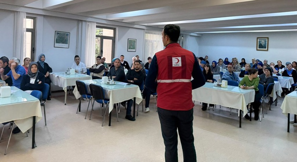 Büyüklerimiz İçin Her Gün Değerli, Her Bağ Çok Kıymetli