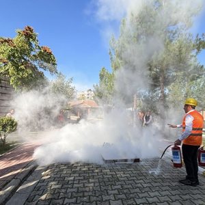 Engelsiz Yaşam Merkezimizde Personele Yönelik Yangın Tatbikatı Gerçekleştirildi - fotoğraf 3