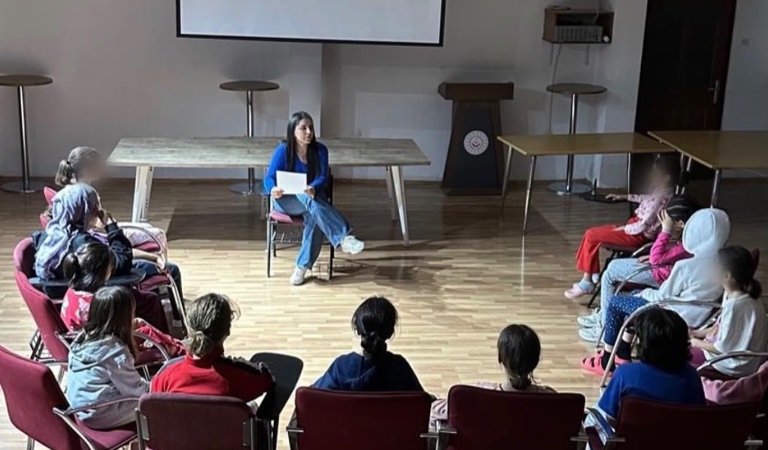 Bakanlığımızın ANKA Programı kapsamında kuruluşumuzda koruma ve bakım altındaki çocuklarımızla bir araya gelerek “Duygularımız” konusunu ele aldık.
