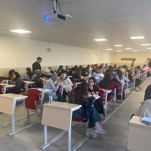“İyilik Var” Projesi Kapsamında Sosyal Hizmet Öğrencileriyle Buluşma - fotoğraf 3