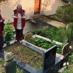 Şehidimiz Öğretmen Ali Bulut’un Şehadetinin 32. Yıl Dönümü Dolayısıyla Kabri Ziyaret Edildi. - fotoğraf 1